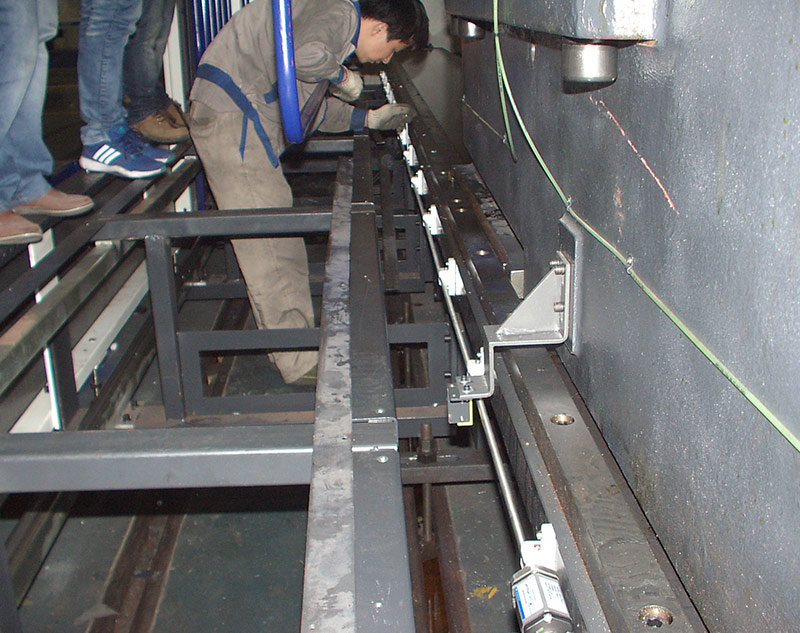 qq二维码叫小妹-同城包小妹私人电话号码