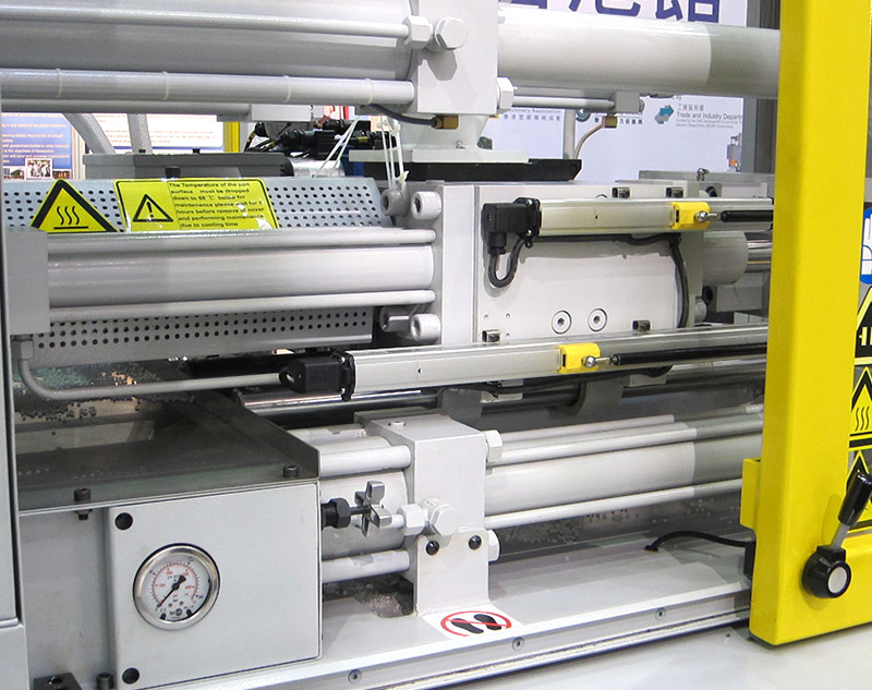 qq二维码叫小妹-同城包小妹私人电话号码