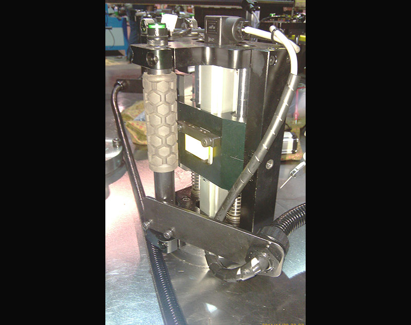 qq二维码叫小妹-同城包小妹私人电话号码