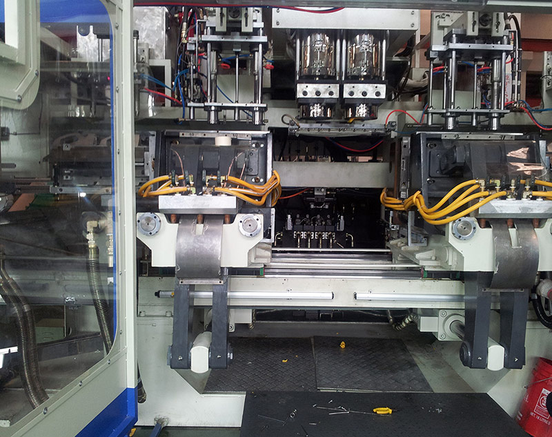 qq二维码叫小妹-同城包小妹私人电话号码