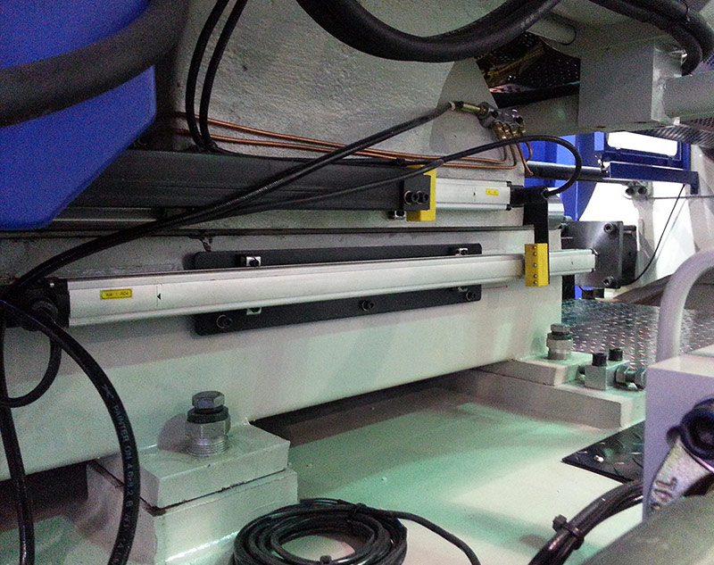 qq二维码叫小妹-同城包小妹私人电话号码